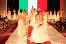 中國(guó)上海婚博會(huì)現(xiàn)場(chǎng)的國(guó)際婚紗禮服流行時(shí)尚發(fā)布三 中國(guó)上海婚博會(huì)現(xiàn)場(chǎng)的國(guó)際婚紗禮服流行時(shí)尚發(fā)布三